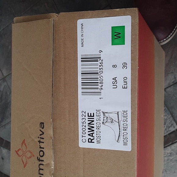 COMFORTIVA BOOTS NEW - Picture 7 of 8